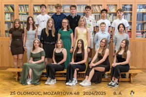třída 8A.jpg